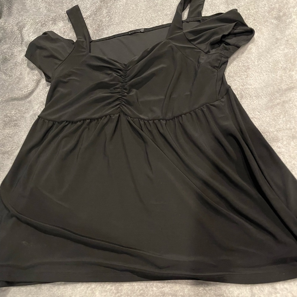 Torrid black off the shoulder top size large